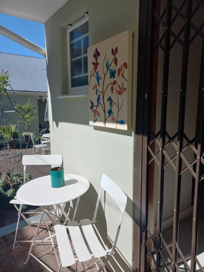 Dreamers Guesthouse - No Loadshedding King William's Town Eksteriør bilde